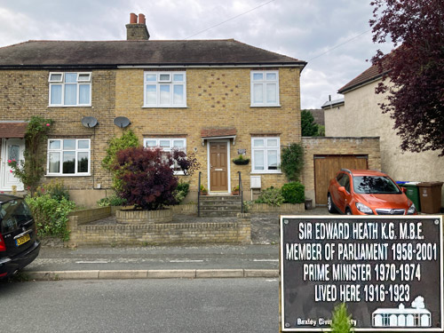 106 Green Walk, Crayford