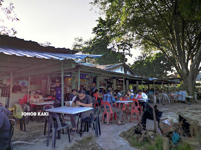 Taman Tasek Hawker Centre in Johor Bahru Malaysia. Untrendy but Cool