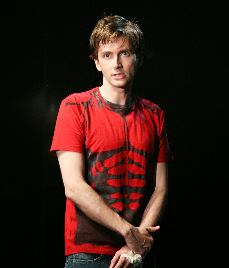 David Tennant At Comic Con David Explains The Hamlet Muscle T Shirt - john cena 2009 2010 2011 orange shirt roblox