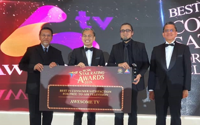 AWESOME TV RANGKUL ANUGERAH 'BEST IN CONSUMER SATISFACTION'