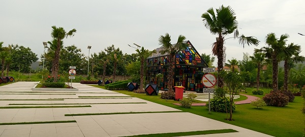 taman kota di surabaya