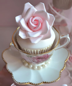 wedding beautiful  her  Claire style cupcakes some  cupcakes vintage manchester for wanted vintage