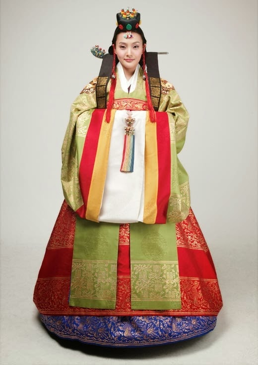 LINE IDOL Pakaian Tradisional Korea