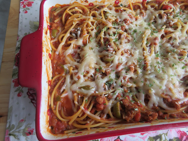 Baked Spaghetti and Meat Sauce