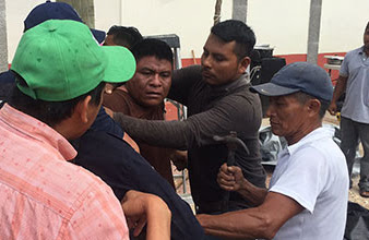 Represión en Bacalar: Alcalde manda a desalojar a manifestantes