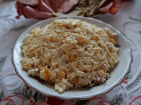 Sałatka z makaronu w kształcie ryżu