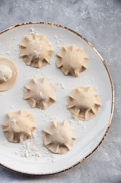 Wegańskie  pierogi ruskie z tofu