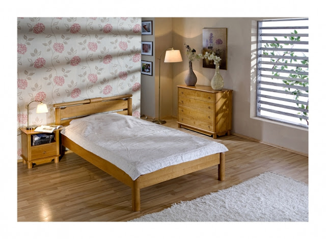 Łóżko do sypialni Olaf to produkt w całości wykonany z litego drewna.  Do wyboru mamy drewno olchowe, sosnowe lub brzozowe, które możemy wybarwić z wielobarwnej palety kolorystycznej.