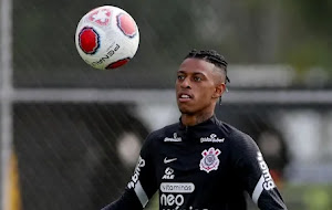 Vasco se aproxima da contratação por empréstimo de Robson Bambu