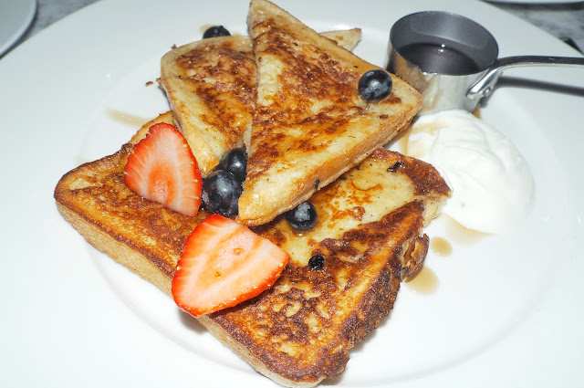 Strawberry and blueberry French toast at Dalloway Terrace