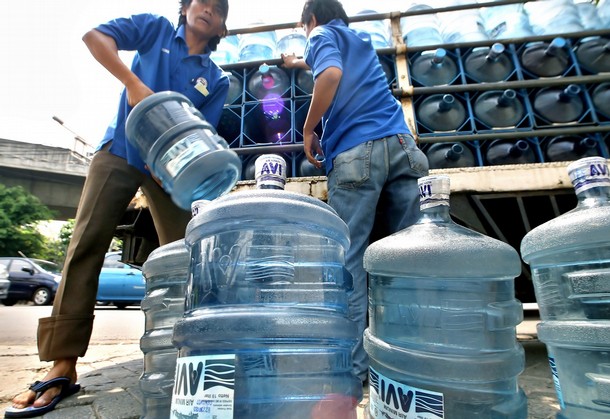 Bottled Water Vs Tap Water. ottled water companies.