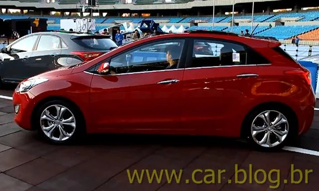 Novo Hyundai i30 2012 - vermelho