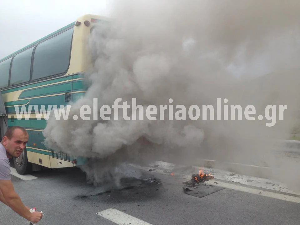 Φωτιά σε λεωφορείο του ΚΤΕΛ Μεσσηνίας -Τρομοκρατημένοι επιβάτες έτρεχαν να σωθούν