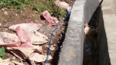 Pembangunan Drainase di Desa Citaman Disoal AJB