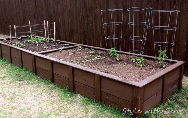 square foot gardening how to garden in a raised garden bed4