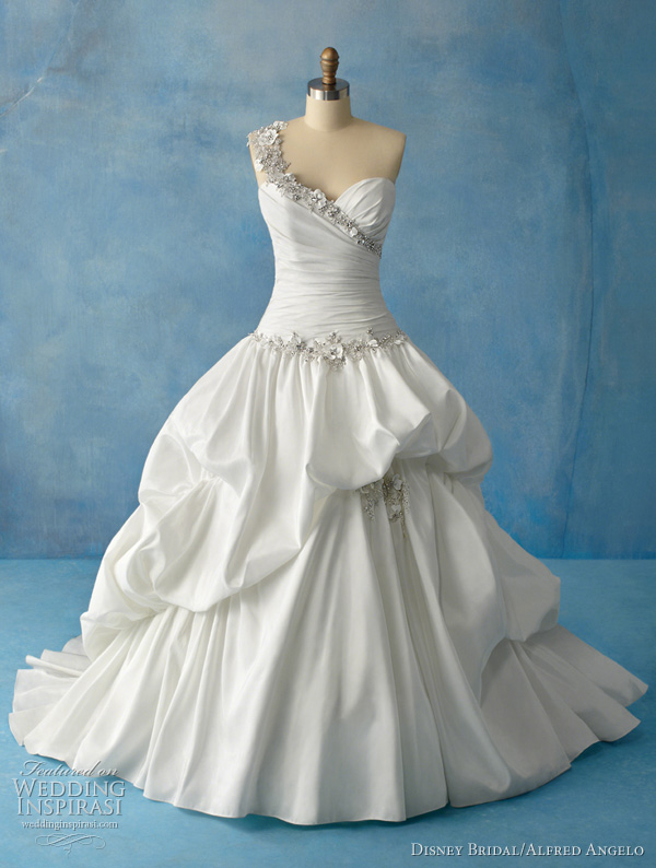 disney princess wedding dresses. Cinderella ball gown of tulle