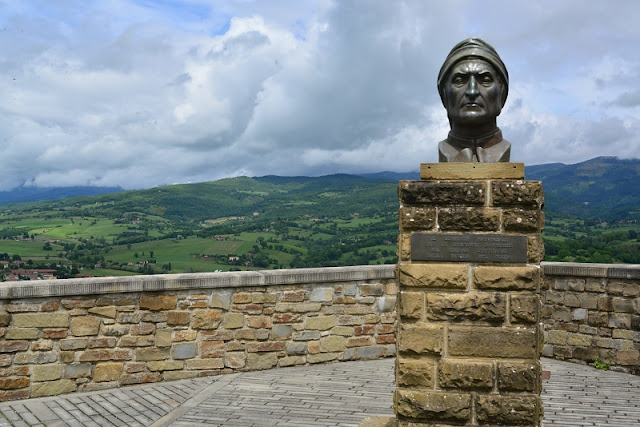 BUSTO DANTE CASTELLO POPPI