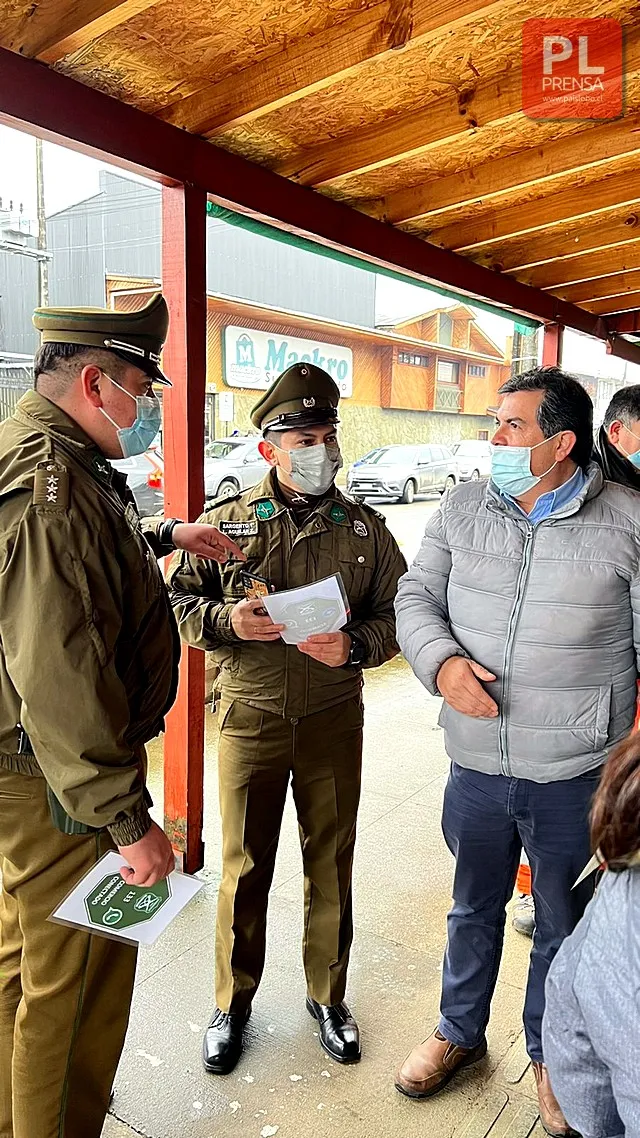 Mayor Pablo Urrutia Herrera,  Capitán Manuel Epulef Cortés y  César Crot