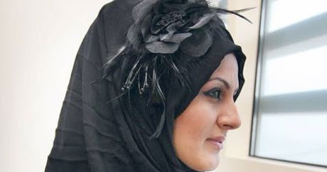 CARA PAKAI HIJAB JILBAB: Aksesoris Hijab Agar Tampil Lebih 