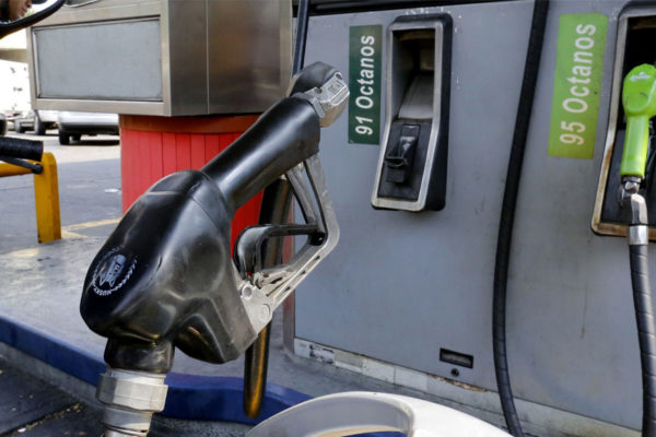 Transportistas esperan que reviertan eliminación del subsidio al combustible