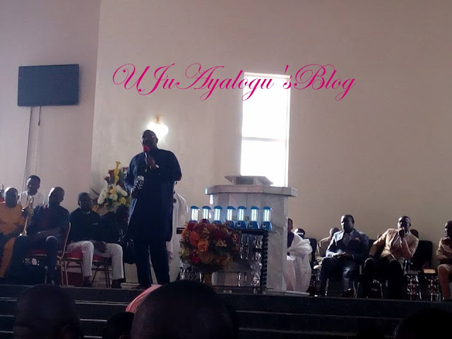 Governor Dickson Leads Praises & Worship In Church (Photo/Video) 