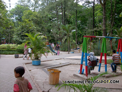  Kali ini cuma pengen sedikit dongeng wacana salah satu taman di Surabaya Taman Flora (Kebun Bibit) Bratang Surabaya