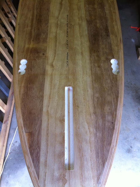 installing surfboard fins