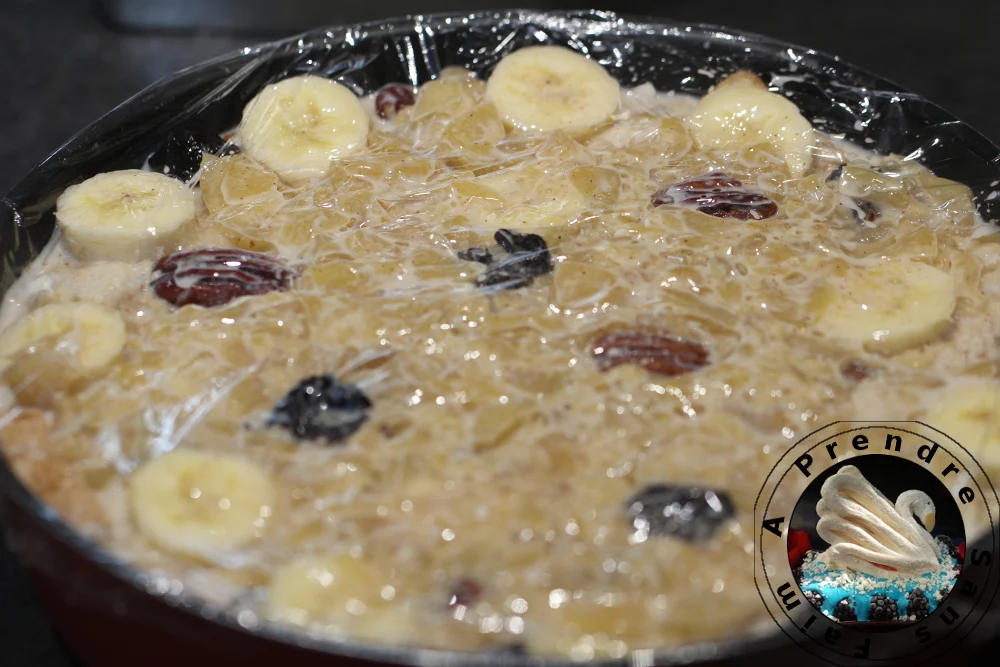 Pudding aux pruneaux bananes et fruits secs de Conticini