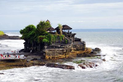 tanah+lot+bali2 Daftar Tempat Wisata di Bali