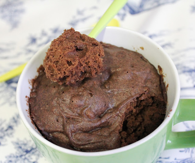 Mugcake de mantequilla de cacahuete y chocolate - El dulce mundo de Nerea