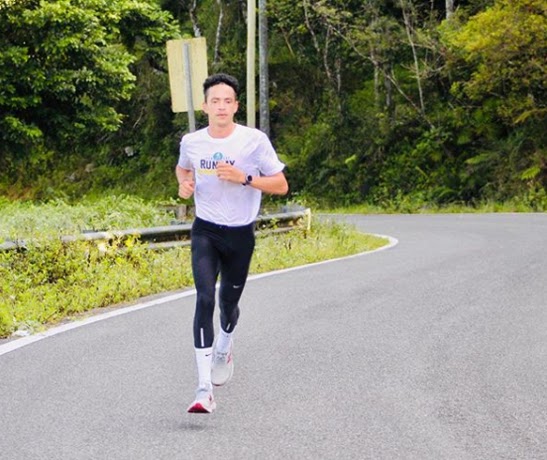 Dominicano Álvaro Abreu implanta récord en 21 kilómetros