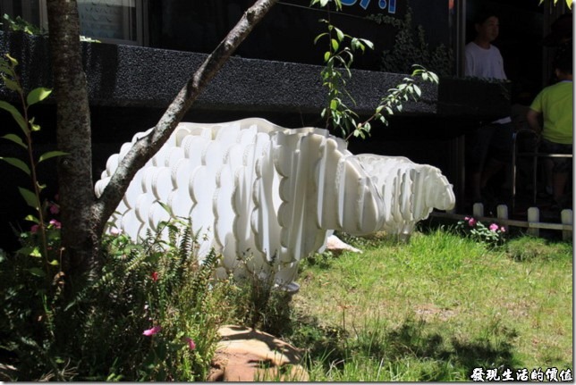 南投清境-紙箱王主題餐廳