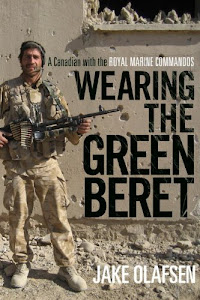 Wearing the Green Beret: A Canadian with the Royal Marine Commandos (English Edition)