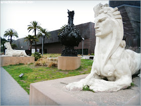 Golden Gate Park: Sphinx Sculptures