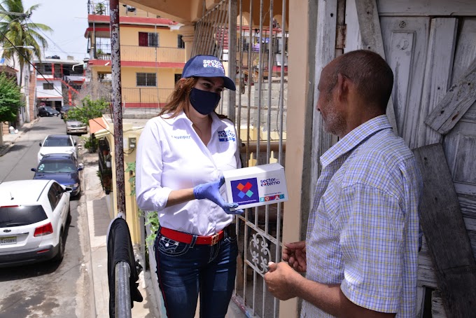 Sector Externo con Gonzalo entrega Kits de prevención por el COVID-19 en  Santo Domingo Este