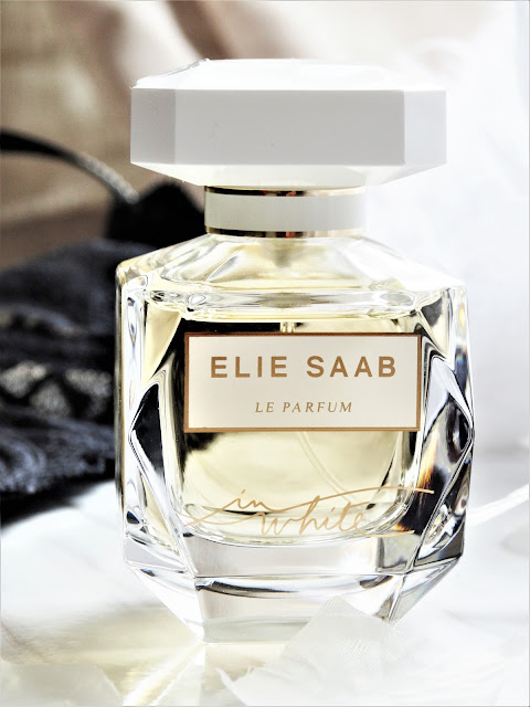 avis Le Parfum In White de Elie Saab, le parfum elie saab, in white elie saab, parfum femme sensuel été, blog parfum, fragrance review, perfume review, nouveau parfum elie saab, cosma parfumerie, parfum pas cher