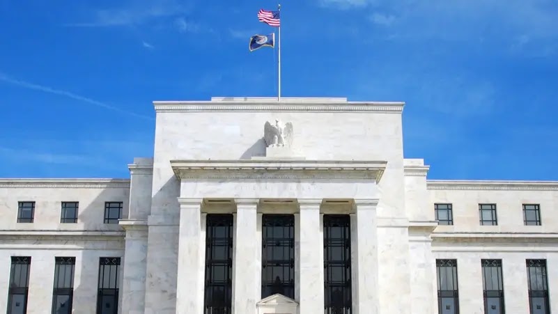 Nobel laureate economist urges Fed to halt interest rate hikes temporarily