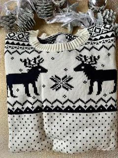 The Little Tailor Cream Reindeer Sweater is