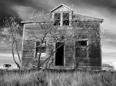 Extremely creepy abandoned house