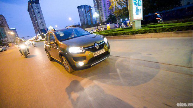 Xe Renault Sandero Stepway - xe thể thao thực dụng