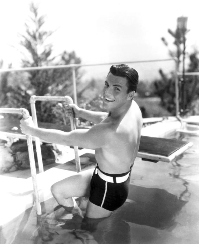 Buster Crabbe (Olympic swimmer and original Flash Gordon) :  r/VintageLadyBoners