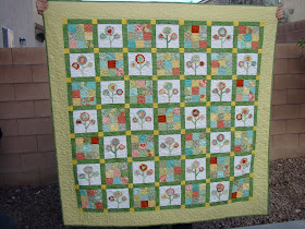 Bloom Where You Are Planted raw edge applique flower quilt from Lissy's Flowers quilt pattern