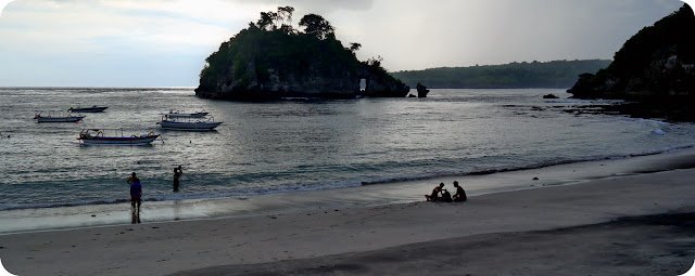 Menanti Sunset Di Crystal Bay Nusa Penida Ngak Cukup ½ Hari Keliling Nusa Penida