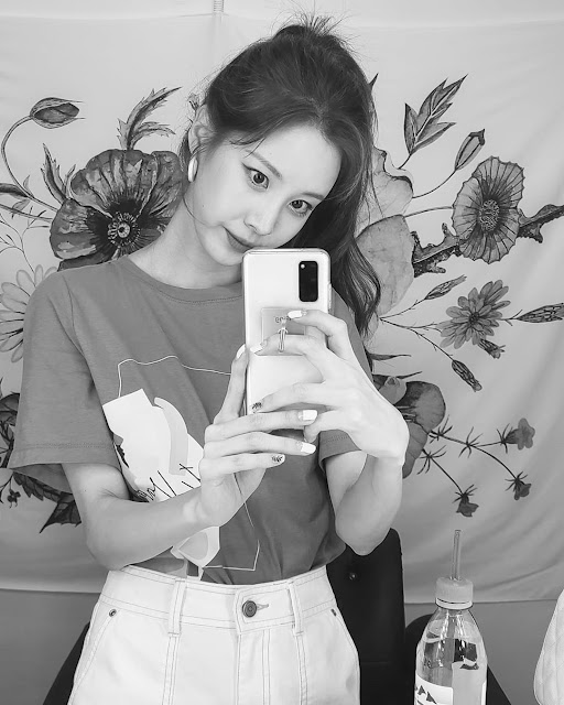 SNSD Seohyun Instagram Picture