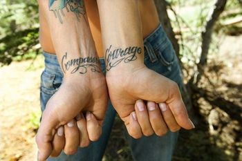 tattoo armband handgelenk tattoovorlagen tattoo armband handgelenk
