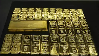   Harga emas terus mengalami tekanan