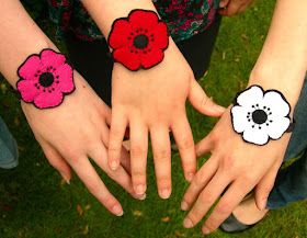 https://www.etsy.com/uk/listing/571069328/felt-poppies-tutorial-and-poppy