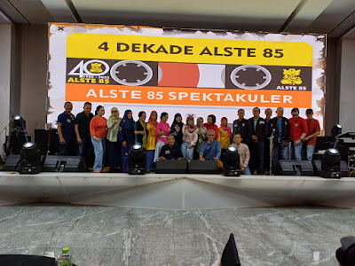 Foto bersama salah satu kelas