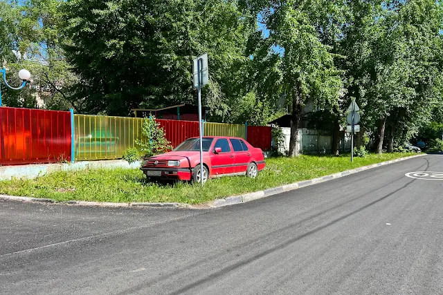 Дзержинский, улица Строителей