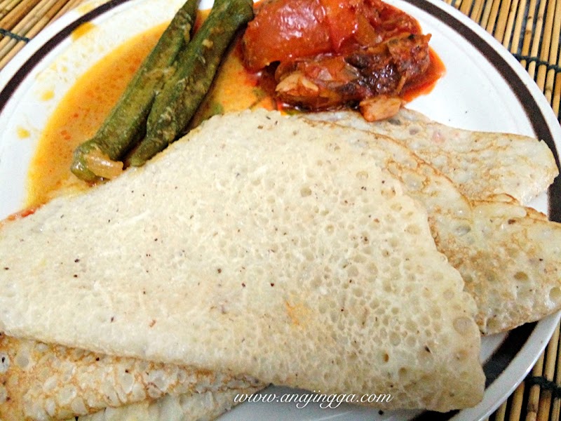 Lempeng Kelapa buat makan malam sekeluarga 